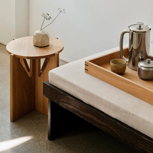 Kristina Dam Studio｜原木極簡邊桌  Simple Stool - Oak